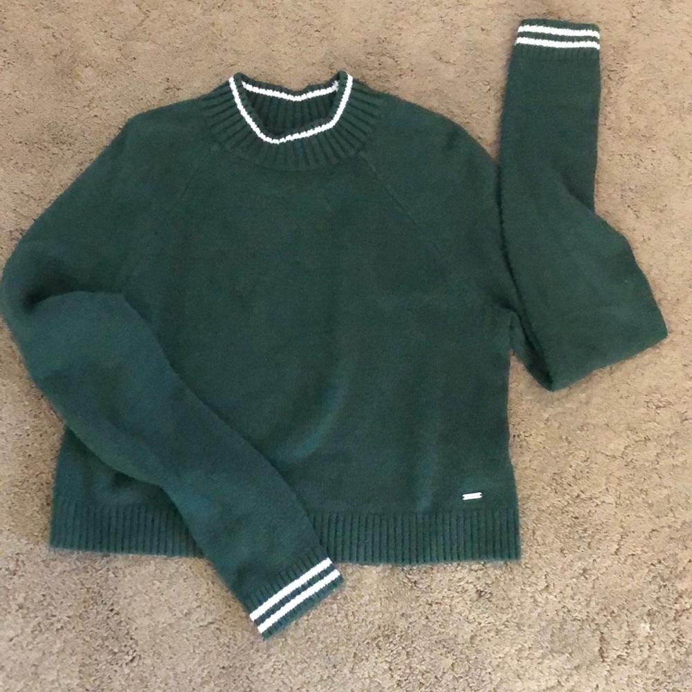 Hollister Green cropped sweater